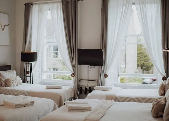 16 Pilrig Bed & Breakfast