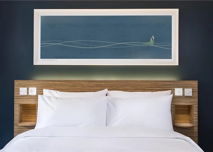 Travelodge Rose Street Отель Эдинбург