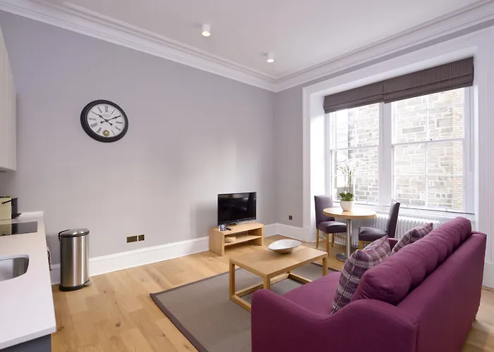 Destiny Scotland - Distillers House Apartment Edinburgh