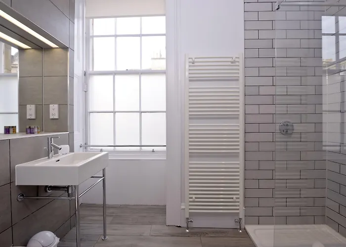 Apartment Destiny Scotland - Distillers House Edinburgh