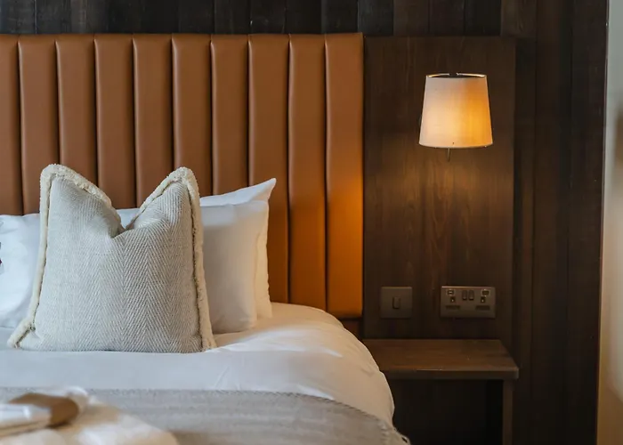 Ostello Code - The Court, *