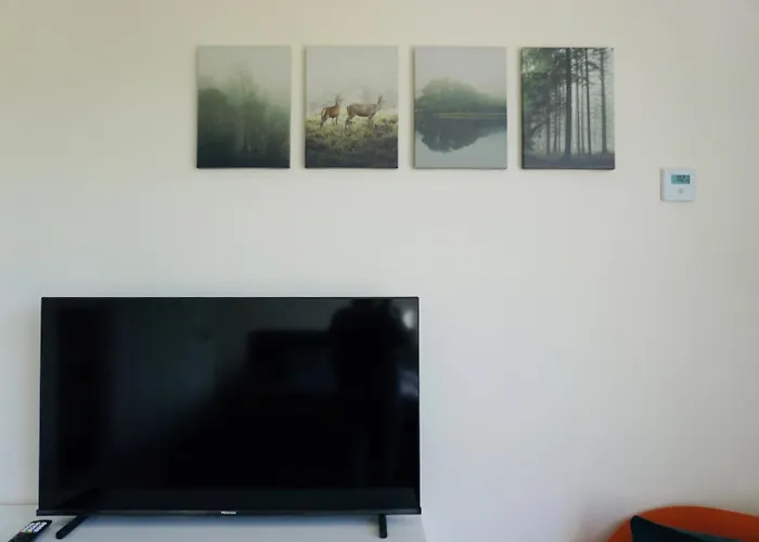 En-suite Double Bedroom With Pentland Hill View * Εδιμβούργο