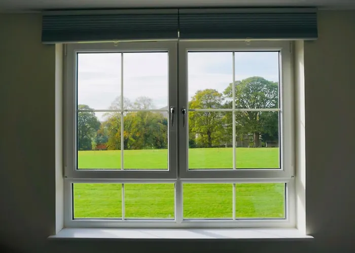 Δωμάτια σε οικογενειακή κατοικία En-suite Double Bedroom With Pentland Hill View Εδιμβούργο