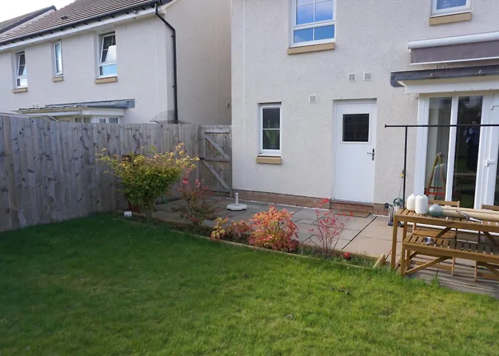 En-suite Double Bedroom With Pentland Hill View