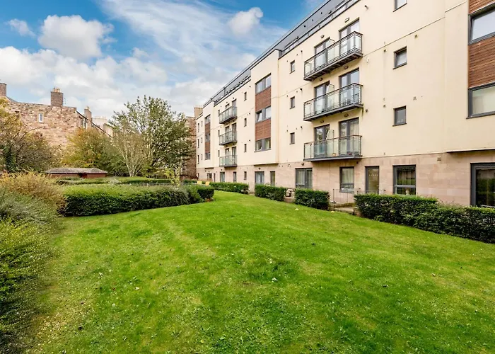Pass The Keys Spacious Bright Modern Flat Daire Edinburgh