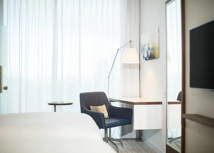 Hotel Courtyard By Marriott West 4*