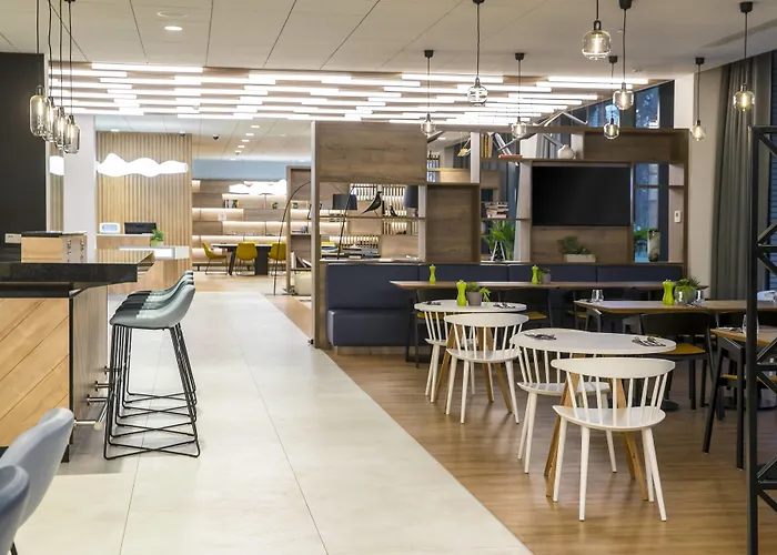 Courtyard By Marriott West 4*