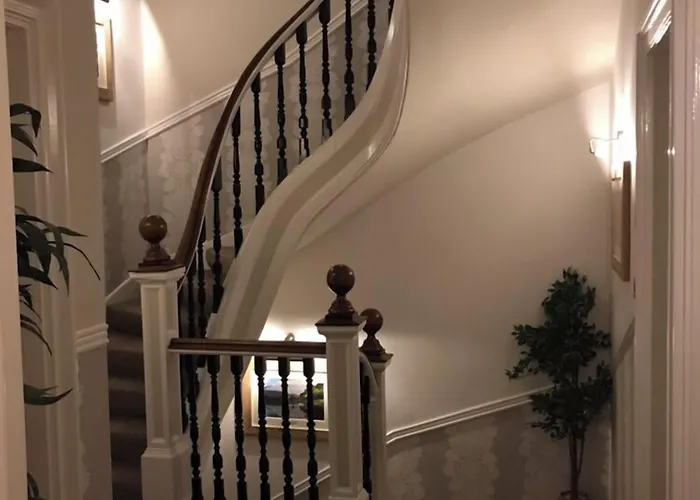 18 Craigmillar Park 4*