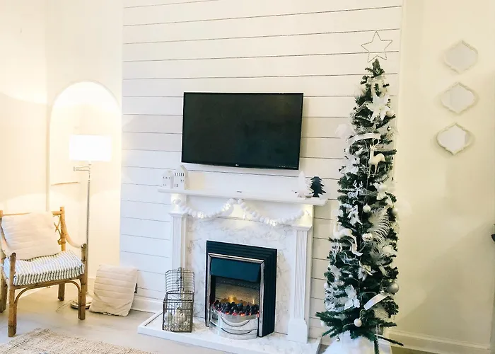 Chic Flat Close To Edinburgh, Airport, & Zoo *