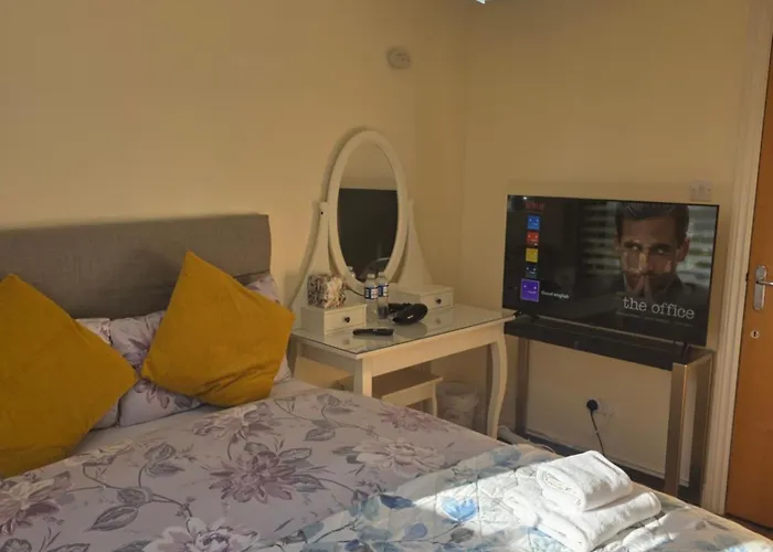 דירה Centre One Private Bedroom In Shared With Private Bathroom With Free Car Parking *