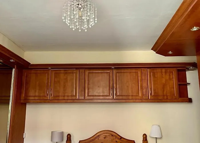 Charming 4 Bdrm Beside The Royal Mile Apartament