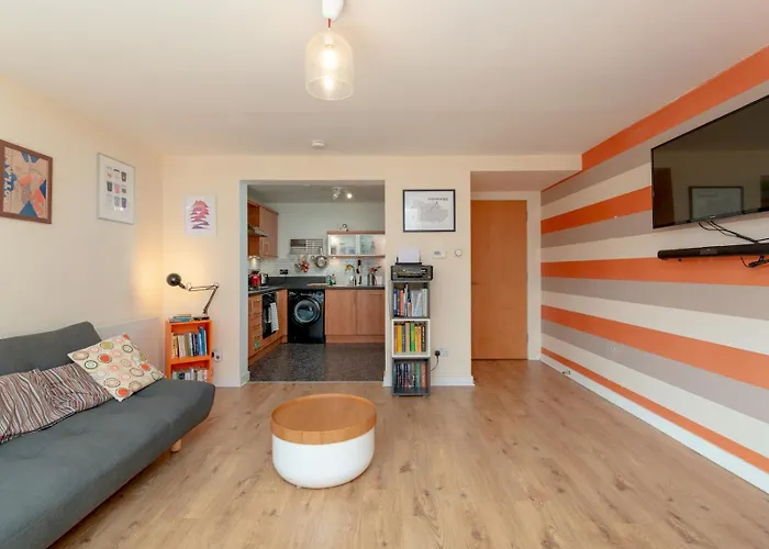 Apartamento Modern 2-bdr Flat In - Pass The Keys