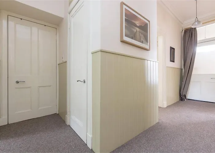 3 Bedrooms Flat In New Town , Lothian Road Appartement Edinburgh