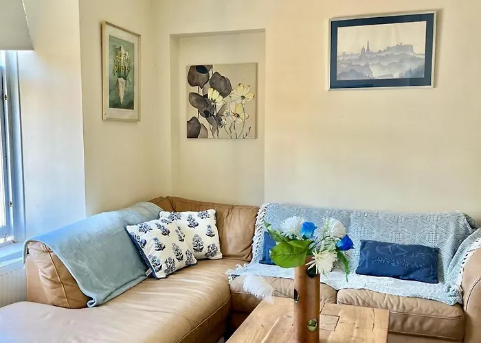 Charming 4 Bdrm Beside The Royal Mile Apartament