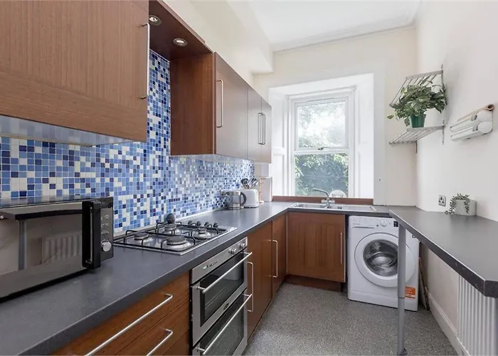 3 Bedrooms Flat In New Town , Lothian Road Edinburgh