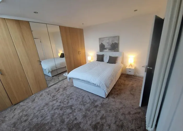 West Luxury 5 Bedroom 爱丁堡