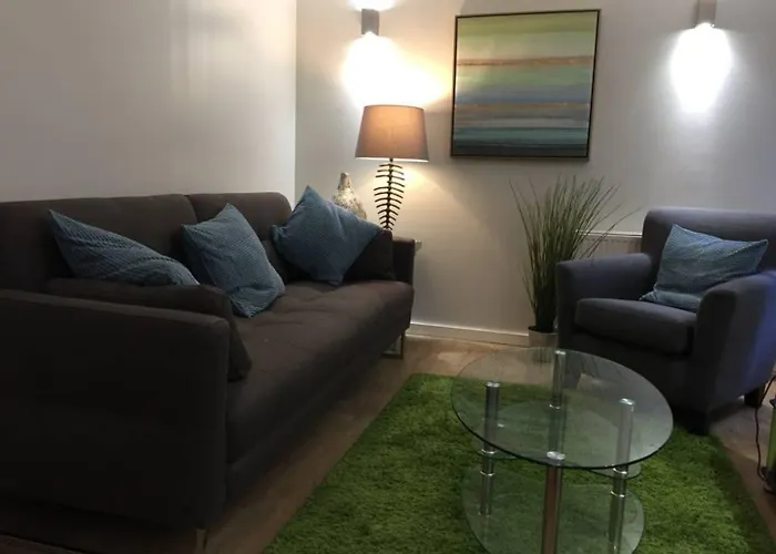 Bright And Stylish - Old Town Apartment *