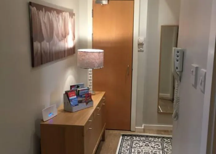 Bright And Stylish - Old Town