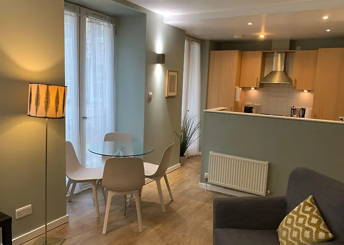 דירה Bright And Stylish - Old Town