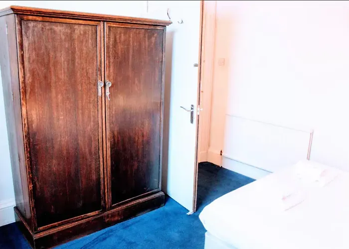 Traditional Oer The Meadows Apartment Edinburgh