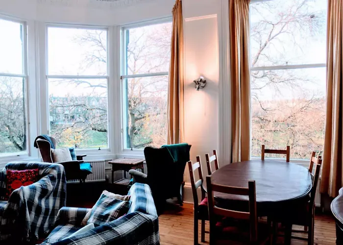 Traditional Oer The Meadows Apartment Edinburgh