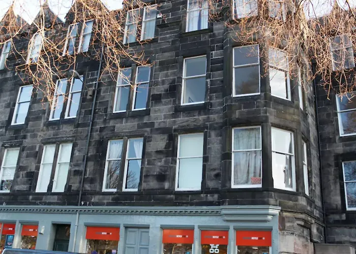 Traditional Oer The Meadows * Edinburgh