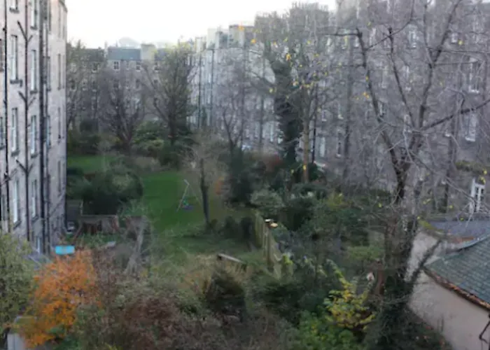Apartment Traditional Oer The Meadows Edinburgh
