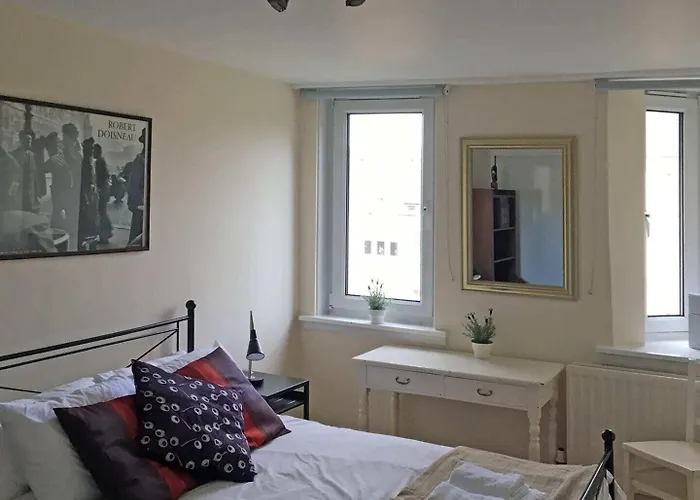 Bright Spacious 2 Bedroom In Stockbridge *