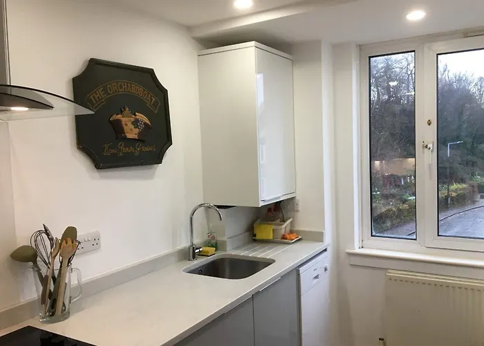 Bright Spacious 2 Bedroom In Stockbridge
