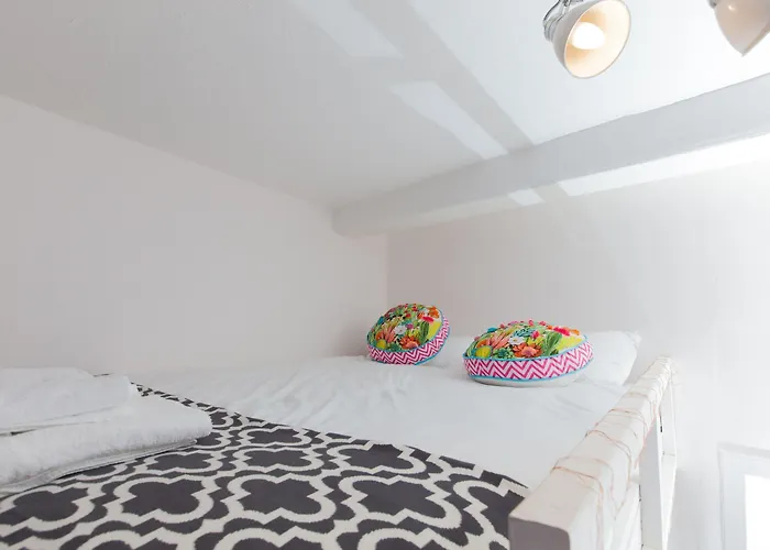 Beautifully Modernised New Town