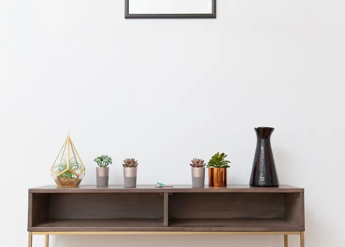 Beautifully Modernised New Town