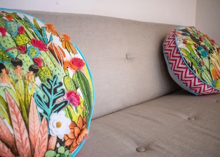 Beautifully Modernised New Town Daire *