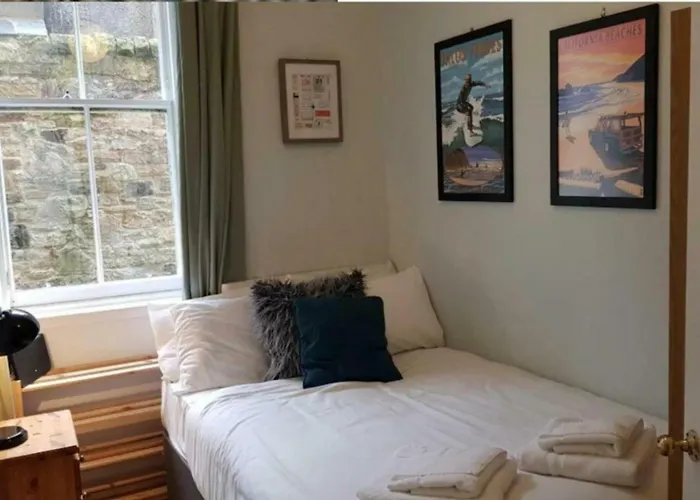 Apartament 3 Bedroom Next To Leafy Meadows *