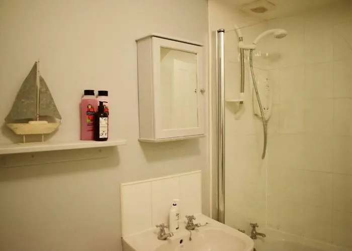 דירה 3 Bedroom Next To Leafy Meadows אדינבורו