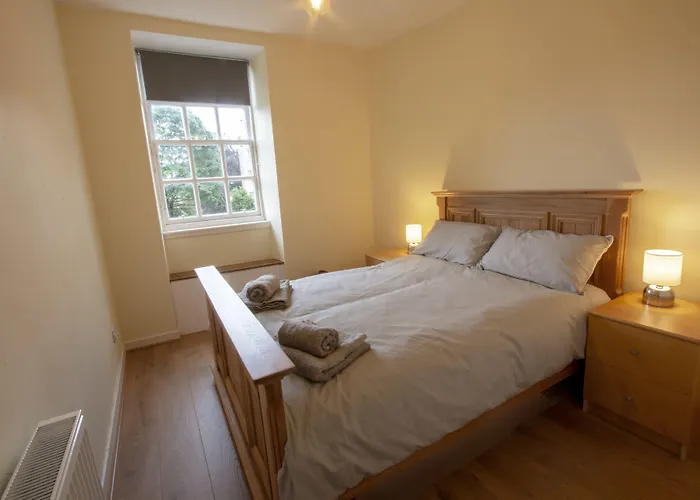 Cadell House - Royal Mile