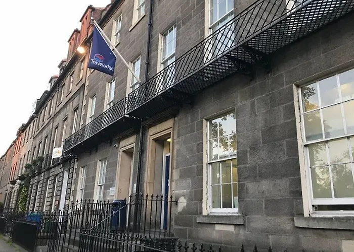 Travelodge Queen Street