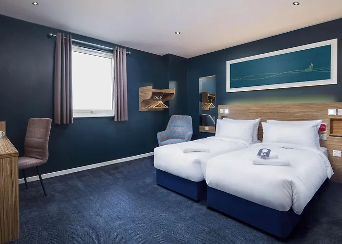 Travelodge Queen Street