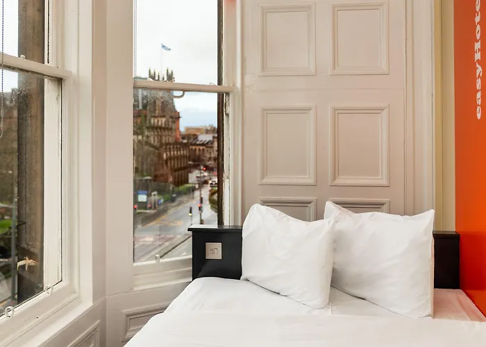 Easyhotel Отель 2*