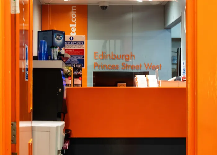 Отель Easyhotel