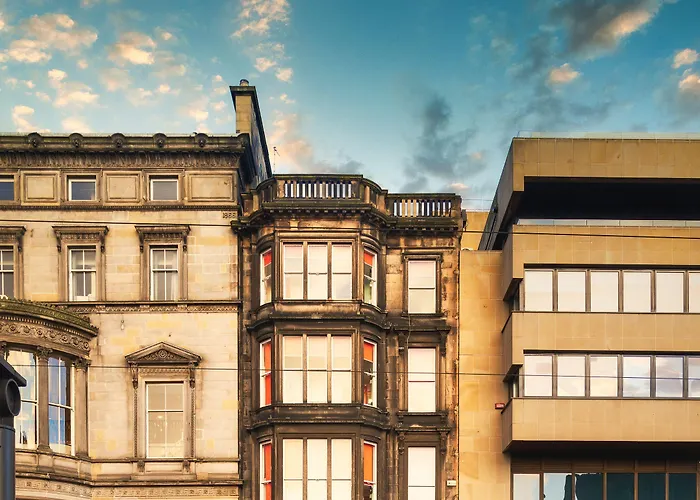 Easyhotel Отель