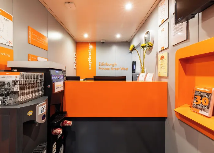 Easyhotel Отель