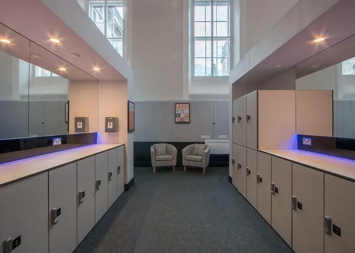 Ostello Code - The Court,