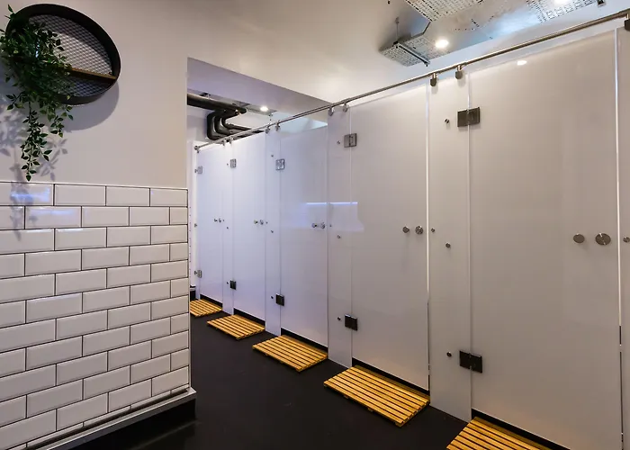 Ostello Code - The Court, *