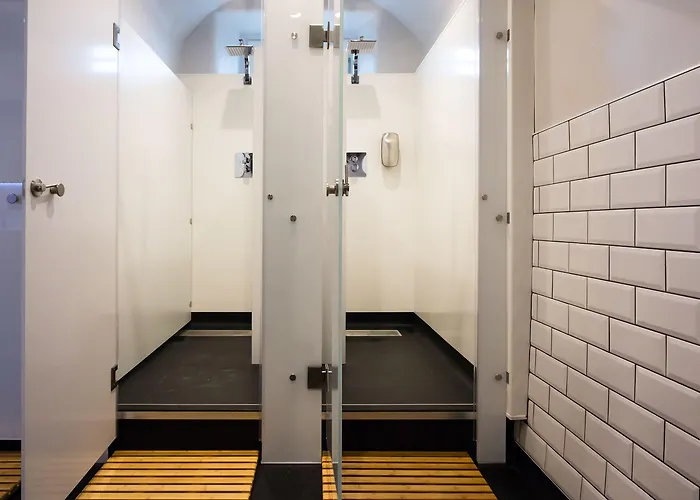 Code - The Court, Edimburgo