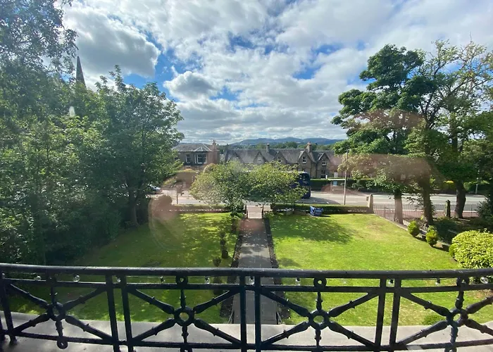 Hotel No6 West Coates 3*