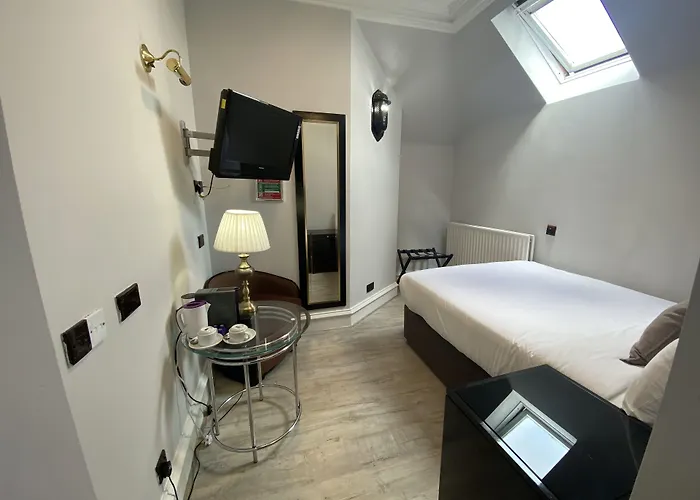 No6 West Coates Hotel
