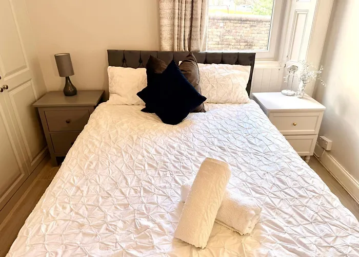 Immanuel House - Modern Luxury Victorian 1872 - Free Parking & Superfast Fibre Optic Wifi
