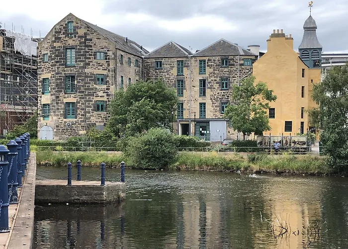 Remarkable 2 Bed In *