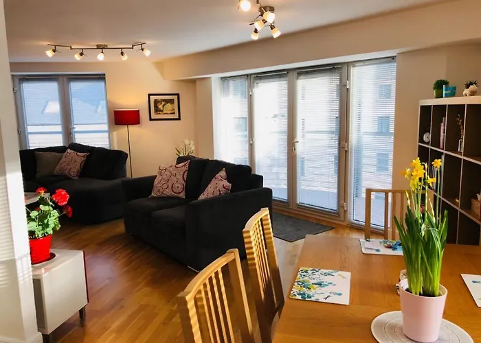 Remarkable 2 Bed In דירה *