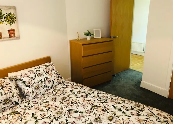 Remarkable 2 Bed In אדינבורו
